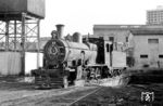 Ankunft von Lok 58 in der Endstation Asunción, in der die Lok per Hand gedreht wurde. (06.02.1972) <i>Foto: Jörg Schulze</i>