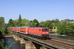 Die NRW Regionalexpress-Linie RE 7 wird ausschließlich mit der Baureihe 112 bespannt. Hier ist 112 164 mit RE 10719 (Münster - Krefeld) auf der Ruhrbrücke bei Wetter unterwegs. Ausnahmsweise war an diesem Tag die Zugeinheit gedreht, sonst wäre dieses Bild mit der vorausfahrenden Lok nicht möglich gewesen. (01.05.2011) <i>Foto: Wolfgang Bügel</i>