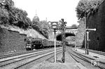 Die Osnabrücker 01 1073 fährt mit dem D 94 (Hamburg-Altona - Köln) durch Wuppertal-Steinbeck. (08.08.1959) <i>Foto: Ernst Winter</i>