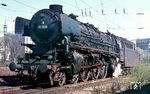 Die frisch vom Bw Kassel nach Hamburg-Altona umstationierte 01 1100 wartet in Hamburg Hbf. Damals konnte niemand ahnen, dass die Lok als DB-Museumsmaschine hier tatsächlich 21 Jahre später nochmals unter Dampf auftauchen sollte. (05.1967) <i>Foto: Rolf Hahmann</i>