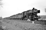 052 923 (Bw Emden) kam mit Ng 17503 bei Bentlage angefahren. (23.03.1972) <i>Foto: Wolfgang Bügel</i>