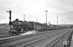 Mit dem nächsten Güterzug trifft 042 271 in Rheine ein. (23.03.1972) <i>Foto: Wolfgang Bügel</i>