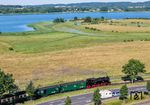 99 1782 mit P 222 bei Baabe mit Blick auf den Selliner See. (21.07.2026) <i>Foto: Joachim Schmidt</i>