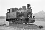 Lok-Nummer 60 der Biebertalbahn (Henschel & Sohn, Kassel, Fabr.-Nr. 19979/1923, Bauart Cn2t) wurde nach ihrer Ausmusterung am 30.04.1965 nicht verschrottet, sondern blieb als Denkmal in Wettenberg erhalten. Inzwischen wird sie auf der Sauerländer Kleinbahn (Plettenberg) wieder aktiv als Museumslokomotive eingesetzt.  (16.06.1966) <i>Foto: Basil Roberts</i>