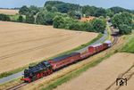 Nachdem sich die Fotomeute aus Uenzen weiterbewegt hatte, konnte auch der Fotogüterzug mit 86 1744 am "Bökenbraken" anrollen. (30.07.2026) <i>Foto: Joachim Schmidt</i>