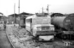 Ein Dodge-Autoferro nach Ciudad de Quito (Quito-Stadt) im Bahnhof Durán an der Südwestküste Ecuadors. Nach der kurzen, 2008 begonnenen Reaktivierung der Eisenbahn, wurde am 17. März 2020 aufgrund der Auswirkungen der Coronavirus-Pandemie auf die nationale Wirtschaft der gesamte Zugverkehr in Ecuador eingestellt. Anschließend begann die Liquidation der erst 2009 verstaatlichen Ferrocarriles del Ecuador. Am 5. Januar 2022 wurden die Eisenbahnanlagen an den ecuadorianischen Staat übertragen. Obwohl die Liquidation der Ferrocarriles del Ecuador noch nicht abgeschlossen ist, wurden 2025 zwei touristische Strecken wieder in Betrieb genommen. Die zwei reaktivierten Strecken machen aber nicht einmal 2,5 % des ursprünglichen Streckennetzes aus. (13.12.1971) <i>Foto: Jörg Schulze</i>