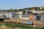 187 300 der Railpool GmbH München fährt mit einem DGV (Baustellenzug externer EVU) durch Wuppertal-Barmen. (12.08.2026) <i>Foto: Wolfgang Bügel</i>
