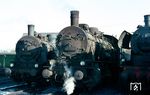 Auch die 1918 als "5288 Elberfeld" in Dienst gestellte 52 7257 war eine ehemalige französische Reparationslok (1-040 D 368), die nach 1945 auf dem Gebiet der DDR blieb. In ihrem Heimat-Bw Cottbus steht sie zwischen 55 2109 und 78 043. Nach ihrer Ausmusterung im Oktober 1970 wurde 55 7257 zum Dampfspender umgebaut und als "Dsp 103" an die VEB Robur-Werke in Zittau abgegeben. Ab 17.12.1974 stand sie in der Strafvollzugsanstalt Bautzen 1. Erst im April 1984 wurde sie verschrottet. (05.1967) <i>Foto: Rolf Hahmann</i>