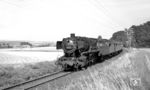 Gegen 15.18 Uhr kehrte die Darmstädter 50 353 mit dem N 1331 nach Darmstadt bei Zeilhard zurück. (13.08.1966) <i>Foto: Reinhard Gumbert</i>