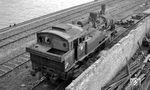 Die zuletzt beim Bw Hanau stationierte 74 1028 wartet bei der Schrottfirma Trapp im Frankfurter Osthafen auf ihr Ende. (03.09.1966) <i>Foto: Reinhard Gumbert</i>