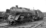01 111 aus Trier präsentiert sich in perfekter Stangenstellung im Bw Koblenz Mosel. Nachdem sie 1974 in Hof aus dem Dienst ausschied, kam sie ins Deutsche Dampflokomotiv-Museum nach Neuenmarkt-Wirsberg. (04.09.1966) <i>Foto: Reinhard Gumbert</i>