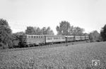 Nachdem 141 202 (Bw Hagen-Eckesey) mit dem N 2842 nach Duisburg bei Bochum-Langendreer vorbeifuhr, wurde die Hoffnung auf eine 191 aufgegeben und weiter nach Wanne-Eickel gefahren. (23.05.1972) <i>Foto: Wolfgang Bügel</i>