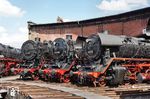Güterzuglokparade mit 43 001 (Museum Bw Dresden-Altstadt), 44 1378 (Historische Bahn Crailsheim) und 44 1338 (Sächsisches Eisenbahnmuseum Chemnitz-Hilbersdorf) vor dem Lokschuppen in Hilbersdorf. (23.08.2026) <i>Foto: Andreas Höfig</i>