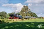 65 018 vor einem der vielen Sonderzüge anlässlich der Veranstaltung "Terug naar Toen" (Zurück nach Damals) zwischen Loenen und Eerbeek. (05.09.2026) <i>Foto: Joachim Schmidt</i>
