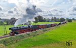 41 241 wurde im Oktober 2015 von der VSM übernommen und am 19. Dezember 2015 nach Beekbergen überführt. Bei den VSM wurde die Lok auf Kohlefeuerung zurückgebaut, der Tender stammt von 01 512. Mit einem Fotogüterzug nach Apeldoorn hat sie soeben Beekbergen verlassen. (05.09.2026) <i>Foto: Joachim Schmidt</i>