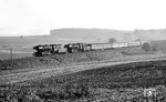023 027 leistet der Planlok des E 1722 bis Heidelberg Vorspann bei Bad Rappenau. (04.09.1971) <i>Foto: Burkhard Wollny</i>