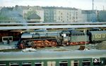 01 1518 vom Bw Berlin-Ostbf mit der letzten Planleistung des E 314 "Gedania" nach Stettin in Berlin-Lichtenberg. Zum Winterfahrplan 1979/80 wurde der Umlauf endgültig wieder von der Baureihe 118 übernommen. (30.04.1979) <i>Foto: Rolf Hahmann</i>