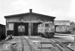 Die 15 Lokomotiven der ÖBB-Reihe 2095 für die Spurweite 760 mm wurden ab 1958 von der Firma Simmering-Graz-Pauker (SGP) als Werkstyp LDH 600s in der Lokomotivfabrik Floridsdorf gebaut. Sie ersetzten einen großen Teil der bis dahin noch auf mehreren Strecken unentbehrlichen Dampflokomotiven. Durch ihre robuste Konstruktion und ihre universelle Verwendbarkeit waren sie auf allen zum damaligen Zeitpunkt von den ÖBB betriebenen Schmalspurbahnen mit Ausnahme der Vellachtalbahn und der Steyrtalbahn anzutreffen. (06.1962) <i>Foto: Basil Roberts</i>