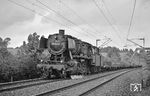 Am nächsten Tag wurde nochmals der Versuch gestartet, eine der seltenen 191-Leistungen im östlichen Ruhrgebiet zu fotografieren. Statt der 191 erschien zunächst 051 699 vom Bw Wanne-Eickel mit einem Nahgüterzug bei Witten (Ruhr). (24.05.1972) <i>Foto: Wolfgang Bügel</i>