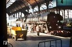 Die Wittenberger 01 0509 ist mit dem D 166 (406) aus Berlin in Hamburg-Altona angekommen. (05.1973) <i>Foto: Jürgen Hagemann</i>