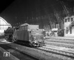 41 300 vom Bw Bremerhaven-Geestemünde rollt als Lz durch Bremen Hbf. (05.1967) <i>Foto: Hans Landwehr</i>