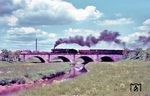 Eine 44er überquert die Leine in der Südausfahrt aus Göttingen. (05.1961) <i>Foto: Detlev Luckmann</i>
