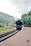 Ohne Halt geht es für den E 554 nach Saarbrücken mit 01 062 durch den Bahnhof Daufenbach. (07.1968) <i>Foto: Harald Vogelsang</i>