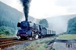 Um 5.56 Uhr morgens ist 01 061 mit dem P 1552 (Gerolstein - Trier) im wildromatischen Kylltal im Bahnhof Auw (Kr Bitburg) angekommen. (07.1968) <i>Foto: Harald Vogelsang</i>