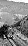 95 0045 mit P 18003 nach Sonneberg (Thür) auf dem ehemals zweigleisig und von 1939 bis 1946 elektifizierten Streckenabschnitt zwischen Unterloquitz und Marktgölitz. (11.1978) <i>Foto: Burkhard Wollny</i>