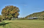 Die Mittwochsüberführungsfahrt DLr 93625 von Dortmund-Eving nach Köln Bbf mit einem einsamen Bn-Wagen gezogen von E 40 1313 bei Wetter (Ruhr). (07.10.2026) <i>Foto: Zeno Pillmann</i>