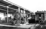 Lok No. 104 hat in Guatemala Stadt einen Reisezug nach Esquintla, etwa 45 km südwestlich von Guatemala Stadt am Fuß der Sierra Madre. (15.11.1971) <i>Foto: Jörg Schulze</i>