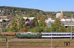 Die Mittwochs-Überführungsfahrt DLr 93625 nach Köln Bbf mit E 40 1313 der TRI Train Rental Eckental-Eschenau in Wuppertal-Steinbeck. (07.10.2026) <i>Foto: Wolfgang Bügel</i>