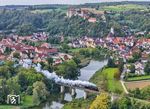 Einen haben wir noch: Das Bild der 58 1111, die mit dem Leerzug DGS 55523 von Donauwörth nach Nördlingen die Wörnitzbrücke in Harburg (Schwaben) befährt, hatten wir in der Galerie vergessen. (22.09.2026) <i>Foto: Joachim Schmidt</i>