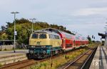 218 330 schiebt den RE 11081 nach Husum aus dem Bahnhof Keitum. (31.08.2026) <i>Foto: Joachim Bügel</i>