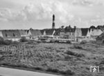Der T 24 im Endbahnhof der Südbahn in Hörnum. Der Ort liegt an der Südspitze der Insel Sylt. Den markanten Leuchtturm erhielt Hörnum am 8. August 1907. (30.09.1968) <i>Foto: Reinhard Todt</i>
