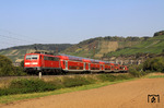 111 219 als Schlußlok am RE 4608 (Würzburg - Frankfurt) bei Himmelstadt. Zuglok ist eine weitere 111. (21.09.2011) <i>Foto: Wolfgang Bügel</i>
