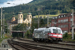 Anlässlich des 175 jährigen Jubiläums der österreichischen Eisenbahnen erhielt 1216.020 einen Werbeanstrich mit der Seitenansicht der KkStB 310.23, aufgenommen in Innsbruck-West vor der Basilika Wilten. (30.09.2012) <i>Foto: Joachim Schmidt</i>