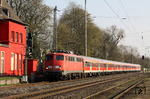 Die wegen Bauarbeiten umgeleitete Regionalbahn 30534 nach Emmerich mit 110 508 auf der Güterzugstrecke in Lintorf. (28.03.2012) <i>Foto: Wolfgang Bügel</i>