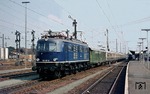119 001 verlässt vor E 3414 (Nürnberg - Coburg) den Bahnhof Bamberg. (07.08.1976) <i>Foto: Wolfgang Bügel</i>