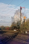 044 209 fährt mit Gag 58927 zum Kraftwerk nach Bochum-Weitmar in den Bahnhof Bochum-Nord ein. (05.11.1976) <i>Foto: Wolfgang Bügel</i>