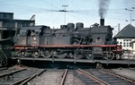 Die letzte Wuppertaler Vertreterin der Baureihe 78 auf der Drehscheibe ihres Heimat-Bw Vohwinkel. (26.04.1967) <i>Foto: Wolfgang Bügel</i>
