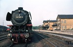 044 552 wartet mit Ng 63170 nach Gremberg im Bahnhof Au an der Sieg auf Ausfahrt. (02.07.1973) <i>Foto: Peter Schiffer</i>