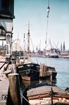 Neben der Eisenbahn hatte Walter Hollnagel auch ein Faible für die Schifffahrt in seiner Heimatstadt. So entstanden auch zahllose Impressionen aus dem Hamburger Hafen. (1959) <i>Foto: Walter Hollnagel</i>