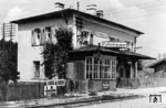 "Lampendienstag" mit der Präsentation der einsatzbereiten Signalmittel im heute stillgelegten Bahnhof Epfenhausen an der Strecke München - Buchloe. (1932) <i>Foto: RVM</i>