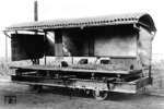 Es gab bei der Reichsbahn wohl nichts, was es nicht gab: Hier eine fahrbare Kreissäge für die Bearbeitung von Holzschwellen. (1932) <i>Foto: RVM</i>