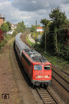 115 346 vor dem ICE-Ersatzzug 2862 (Hamm - Bonn) auf der Güterzugstrecke bei Opladen. Am Zugschluss hängt 115 205. (25.09.2010) <i>Foto: Joachim Bügel</i>