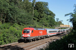 Die zu Railion Logistics gehörende 182 010 vor dem "zweckentfremdeten" Einsatz als Zuglok des IC 2023 (Hamburg-Altona - Frankfurt/M) bei Solingen. (05.09.2010) <i>Foto: Joachim Bügel</i>