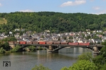 140 790 + 140 799 mit GM 49364 (Neunkirchen/Saar - Oberhausen) auf der 1878 fertiggestellten und 226 m langen Moselbrücke in Koblenz-Güls. (20.07.2013) <i>Foto: Joachim Bügel</i>