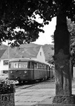 Ein Schienenbus auf der Fahrt von Kall nach Schleiden in Olef/Eifel. (18.07.1975) <i>Foto: Joachim Bügel</i>