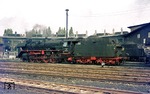 41 1118 wartet mit weiteren Maschinen im Bw Stendal auf den nächsten Einsatz. (30.08.1976) <i>Foto: Wolfgang Bügel</i>
